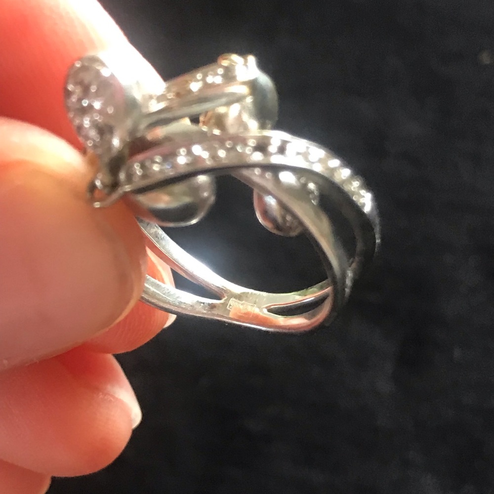 Set of earrings and ring.white gold and diamonds. - Picture 8 of 8